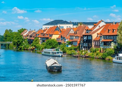 抖音网红水冰月叫什么名字:揭秘她的真实身份与成名故事 抖音网红水冰月叫什么名字:揭秘她的真实身份与成名故事